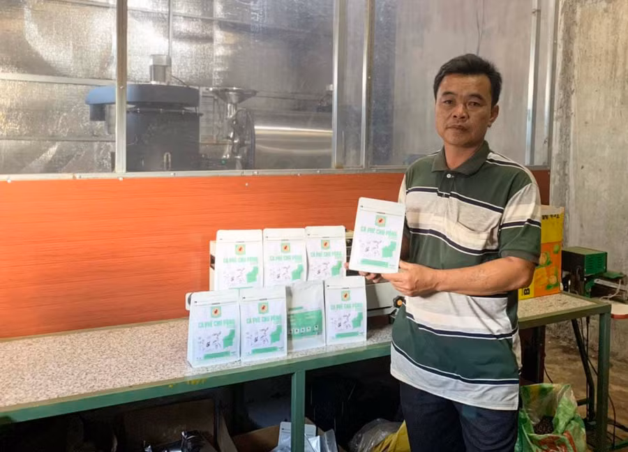 Sản phẩm cà phê Chư Pông của Nguyễn Văn Hương đạt chứng nhận OCOP 3 sao cấp tỉnh năm 2021. Ảnh: Nhật Hào