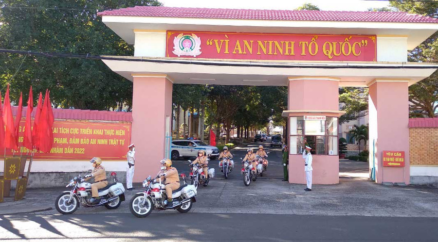 Lực lượng Công an tỉnh Gia Lai ra quân đợt cao điểm tấn công, trấn áp các loại tội phạm, bảo đảm an ninh trật tự. Ảnh: Lê Anh