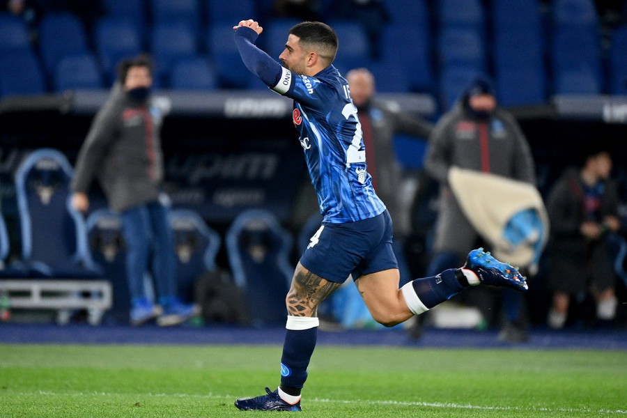 Lorenzo Insigne có ngày thi đấu rực sáng cùng Napoli. Ảnh: AFP