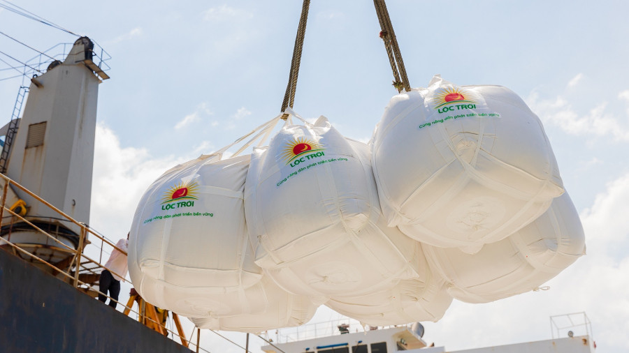 Giá gạo xuất khẩu của Việt Nam đang ở mức tương đối cao. Giá gạo xuất khẩu của Việt Nam đang ở mức tương đối cao.