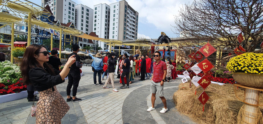 Hãy dùng chúng đúng lúc, đúng nơi. Từ đó điện thoại giúp trở thành một thiết bị hữu ích trong cuộc sống. Hãy dùng chúng đúng lúc, đúng nơi. Từ đó điện thoại giúp trở thành một thiết bị hữu ích trong cuộc sống.