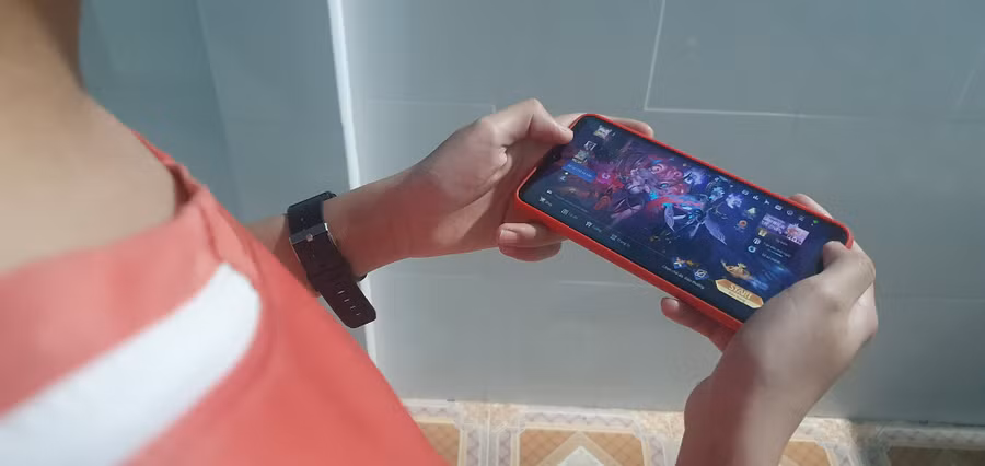 Các tựa game online luôn thu hút các bạn trẻ. Ảnh: T.Đ