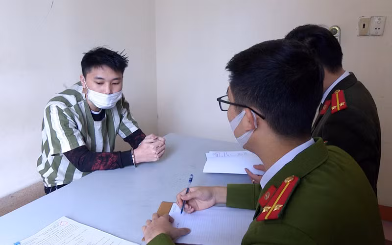 Đối tượng Lê Ngọc Hoàng Anh tại cơ quan công an.