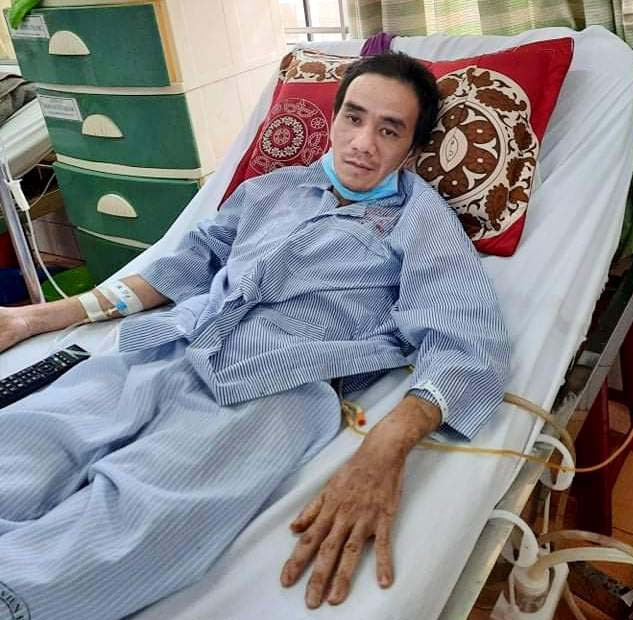 Anh Nguyễn Thành Quang đang điều trị tại Bệnh viện Đa khoa tỉnh. Ảnh: Đinh Yến