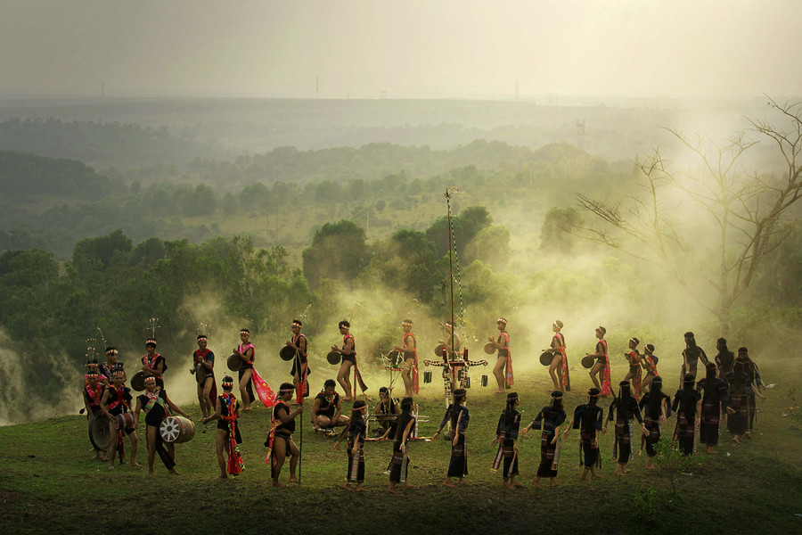 Tây Nguyên vào hội. Ảnh: Nguyễn Linh Vinh Quốc