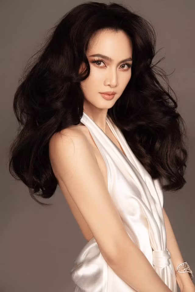 Diễn viên Những cô gái chân dài tích cực trở lại với nghệ thuật thời gian gần đây. Ảnh: FBNV