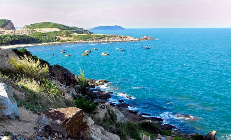 Du lịch Ninh Thuận cùng khám phá biển Cà Ná. Ảnh: vntrip.