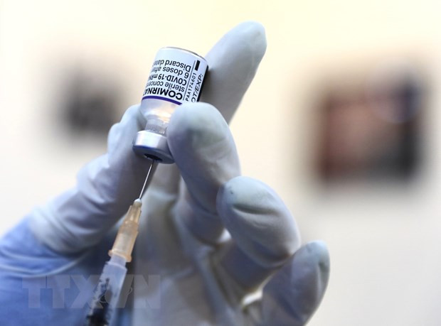  Vaccine phòng COVID-19 của Pfizer. (Ảnh: Hoàng Hiếu/TTXVN)