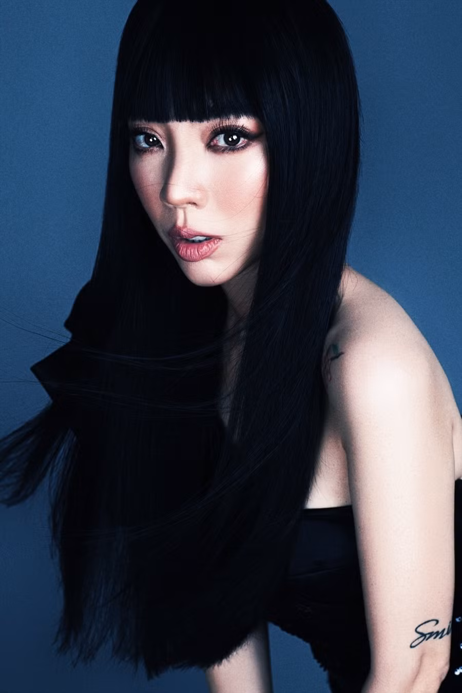 “Mọi người yêu quý thì mới ưu ái nói Thu Trang thành công, riêng cá nhân Trang vẫn còn thấy bản thân mình có nhiều hạn chế cần phải học hỏi thêm. Dù ở cương vị diễn viên hay nhà sản xuất phim thì Trang vẫn luôn mong muốn mang đến năng lượng tích cực nhất cho khán giả“, Thu Trang nói. Ảnh: NVCC.