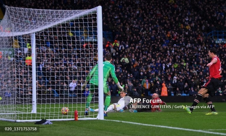 Rodrigo Moreno và Raphinha ghi 2 bàn chỉ trong vòng 2 phút, quân bình tỉ số cho đội chủ nhà. Ảnh: AFP