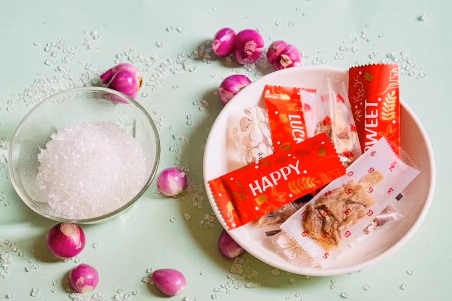 Sản phẩm góp phần làm đa dạng đầu ra, nâng tầm giá trị cho củ hành tím Sóc Trăng. Ảnh: Thanh Duy