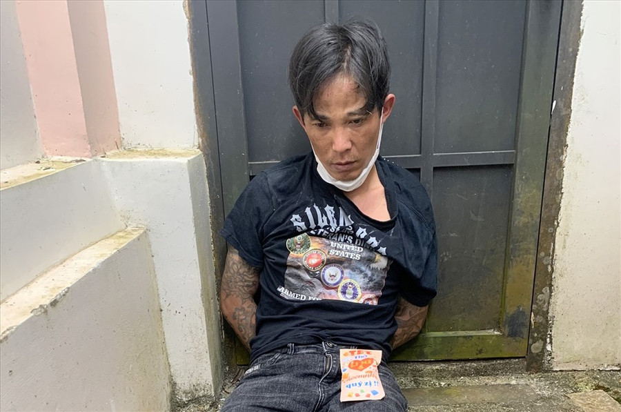 Đối tượng Bùi Kim Tân bị cơ quan chức năng bắt quả tang khi đang tàng trữ chất ma túy. Ảnh: Hải Đường