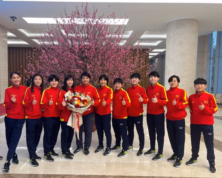 Những người hùng bóng đá nữ TP.HCM trong màu áo tuyển Việt Nam. Ảnh: Kim Chi