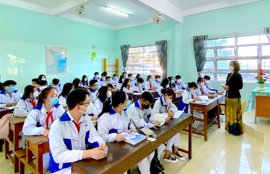 Sau khi thí điểm đối với khối lớp 8 và 9, ngày 14-2, tất cả học sinh mầm non, tiểu học và THCS trên địa bàn TP. Pleiku sẽ đến trường. Ảnh: Mộc Trà