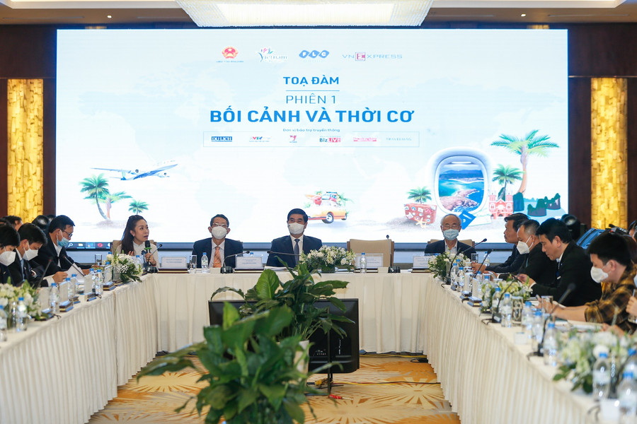 Quang cảnh buổi tọa đàm. Ảnh: FLC Quang cảnh buổi tọa đàm. Ảnh: FLC