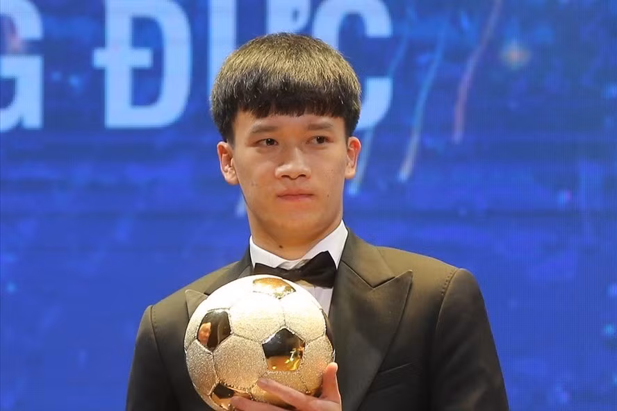 Quả bóng vàng Việt Nam 2021 Nguyễn Hoàng Đức được định giá đắt nhất tuyển Việt Nam. Ảnh: D.P