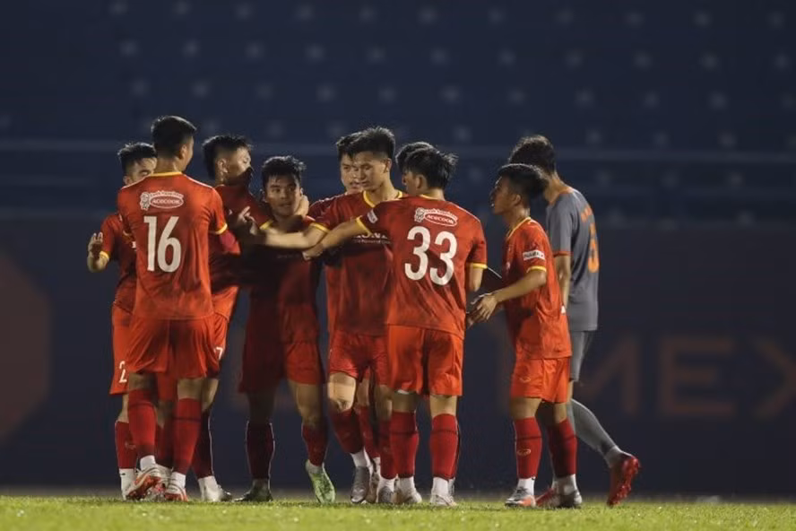 U23 Việt Nam có chiến thắng không dễ dàng trước U19 Bình Dương. Ảnh: VFF