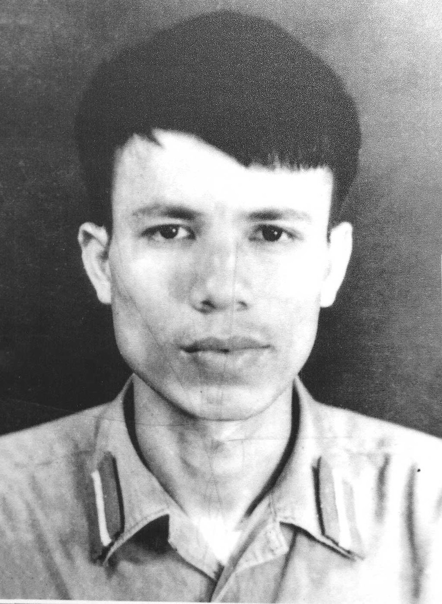 Thiếu úy - học viên Lê Văn Tuyên Sinh ngày: 10.5.1952 Nhập ngũ: 10.4.1970 Quê quán: Hải Yến, Tĩnh Gia, Thanh Hóa Hy sinh: 23.2.1979