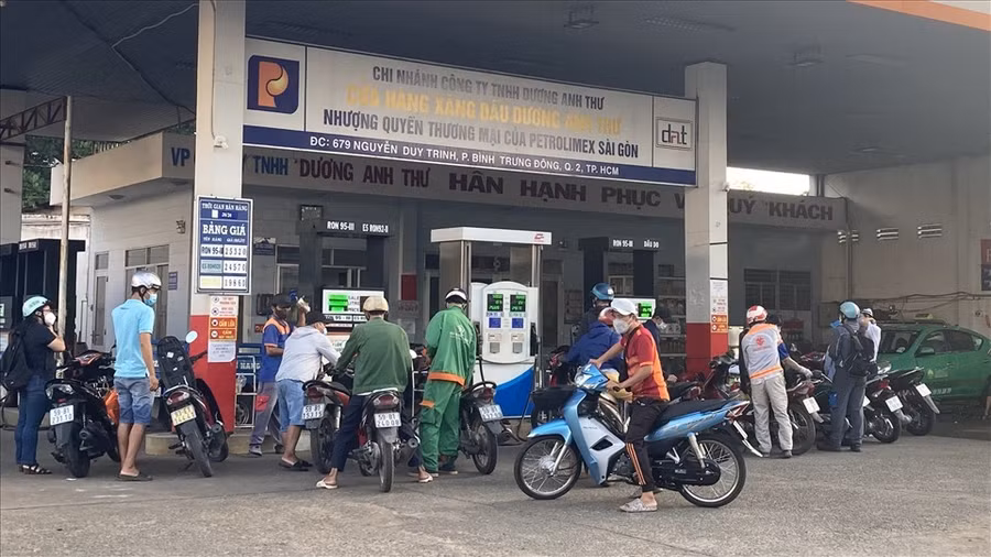 Vì thiếu hụt nguồn cung trong khi 