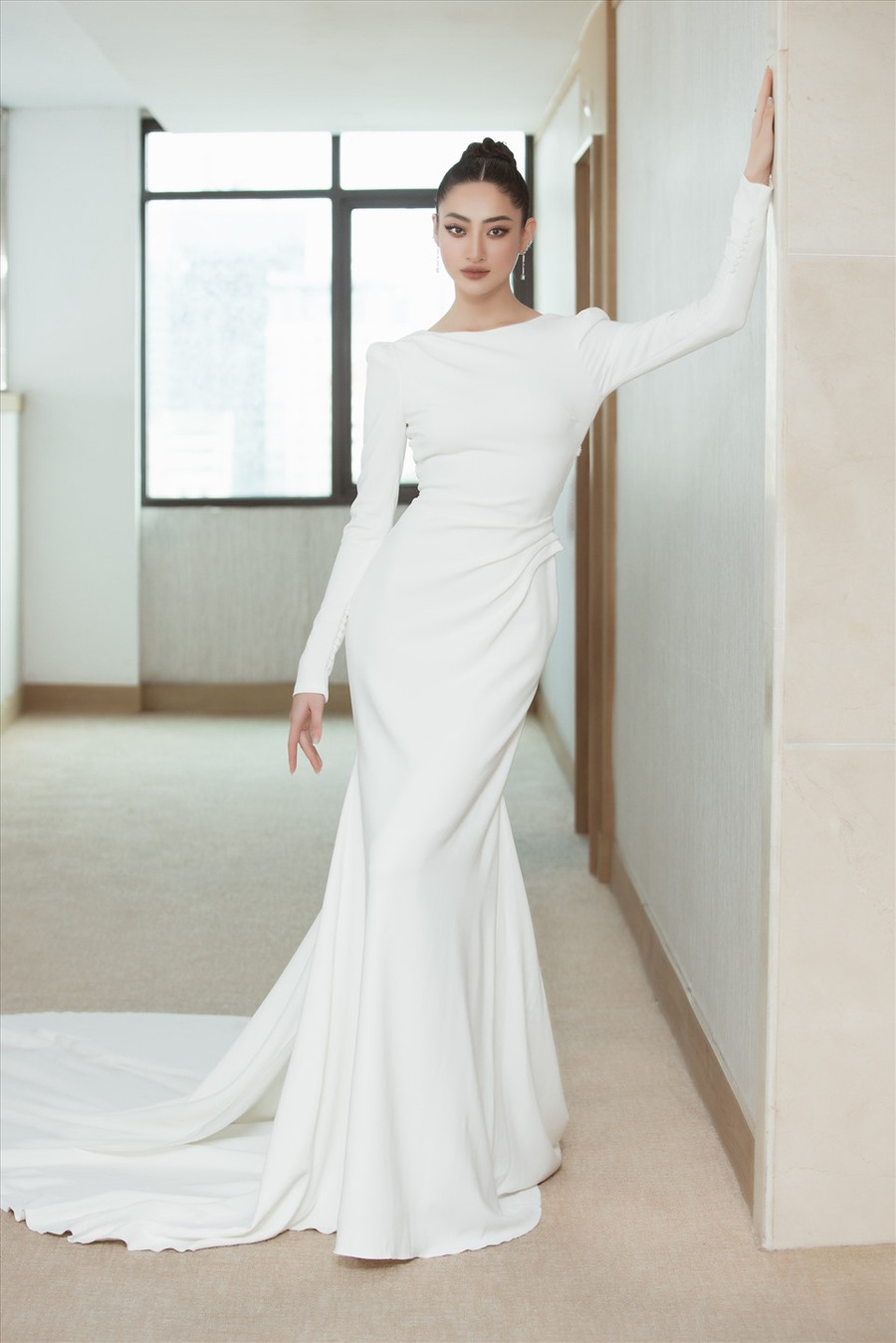 Với chiều cao nổi trội và thần thái chuyên nghiệp, người đẹp sinh năm 2000 là gương mặt quen thuộc trên nhiều sàn diễn, đặc biệt là với vị trí First Face hoặc vedette. Ảnh: Sen Vàng. 