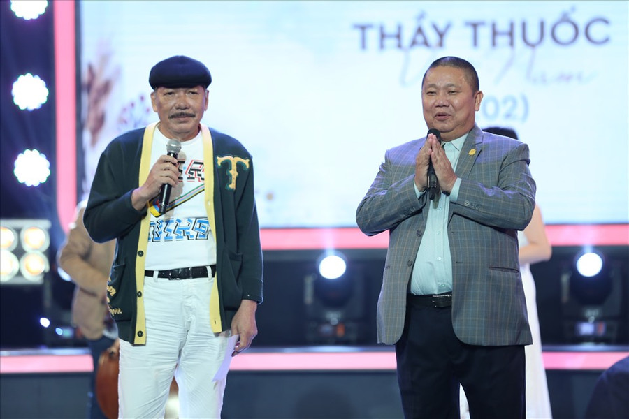 Nhạc sĩ Trần Tiến gặp lại khán giả. Ảnh: NSCC