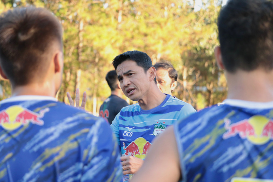 HLV Kiatisak đã đưa HAGL trở lại AFC Champions League, nơi họ luôn xem là nhà. Ảnh: Linh Nhi