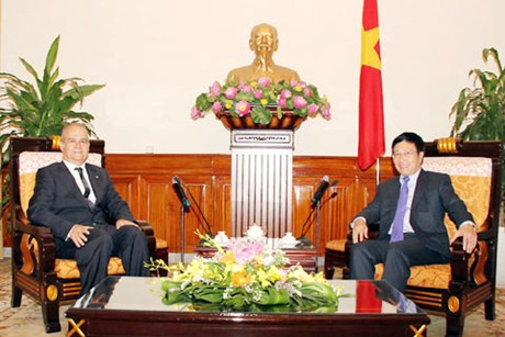 Phó Thủ tướng Phạm Bình Minh tiếp ông George Christophides-Chủ tịch Liên hiệp các hội UNESCO thế giới. Phó Thủ tướng Phạm Bình Minh tiếp ông George Christophides-Chủ tịch Liên hiệp các hội UNESCO thế giới.