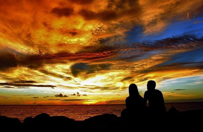 Những bãi biển ở Maiu, Mỹ không bao giờ khiến du khách thất vọng khi đến ngắm hoàng hôn. Vẻ đẹp nơi đây khiến du khách như tạm quên đi những ồn ào của cuộc sống hiện tại, hòa mình vào thiên nhiên và tận hưởng hương vị ngọt ngào của cuộc sống. Những bãi biển ở Maiu, Mỹ không bao giờ khiến du khách thất vọng khi đến ngắm hoàng hôn. Vẻ đẹp nơi đây khiến du khách như tạm quên đi những ồn ào của cuộc sống hiện tại, hòa mình vào thiên nhiên và tận hưởng hương vị ngọt ngào của cuộc sống.