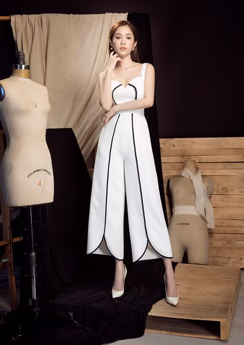 "Cây trắng" khá lộ dáng người mặc, thường dành cho bạn gái tự tin số đo ba vòng chuẩn