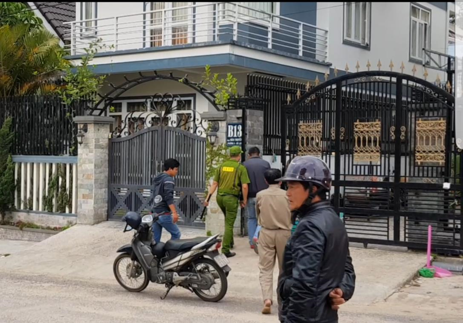 Khám xét nhà B13 mà Tuấn đang thuê 