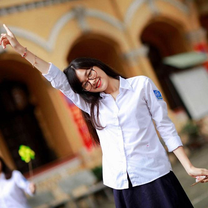 Sở hữu chiều cao lý tưởng 1m70, cân nặng 54kg, đây là con số lý tưởng mà bất cứ cô gái đam mê nghề người mẫu nào cũng mong muốn. Cũng nhờ được tiếp xúc thời trang từ nhỏ nên San có “gu” thời trang phong cách. San dự định sắp tới sẽ theo học trường quốc tế hoặc đi du học. Sở hữu chiều cao lý tưởng 1m70, cân nặng 54kg, đây là con số lý tưởng mà bất cứ cô gái đam mê nghề người mẫu nào cũng mong muốn. Cũng nhờ được tiếp xúc thời trang từ nhỏ nên San có “gu” thời trang phong cách. San dự định sắp tới sẽ theo học trường quốc tế hoặc đi du học.