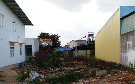 Để tranh rủi ro khi mua bán, sang nhượng đất nông nghiệp người dân nên tìm hiểu kỹ trước khi mua. Ảnh: N.S