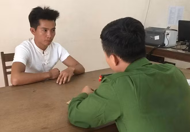 Đạt tại cơ quan điều tra.