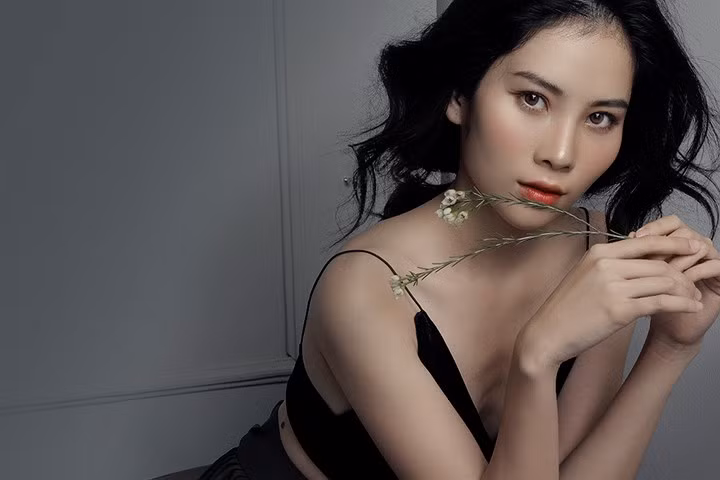 Luôn cố gắng cải thiện ngoại hình đó là câu trả lời cho nhan sắc ngày càng mặn mà của cô gái gốc Tiền Giang.