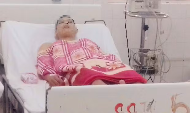 Nam thanh niên L. T. T. đang được theo dõi điều trị tại bệnh viện.