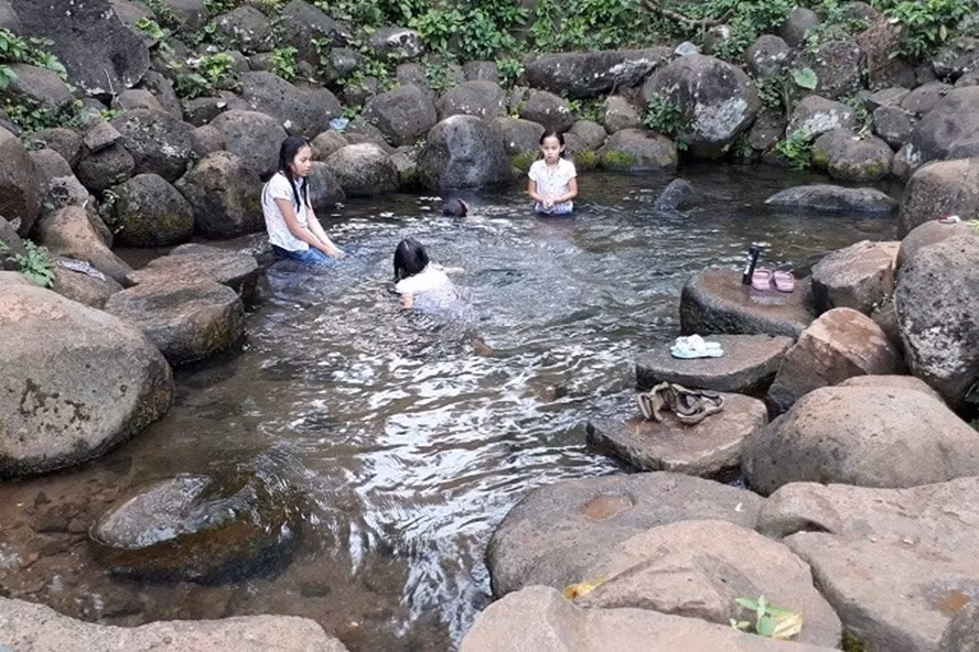 Giếng nước cổ độc đáo Gio An.