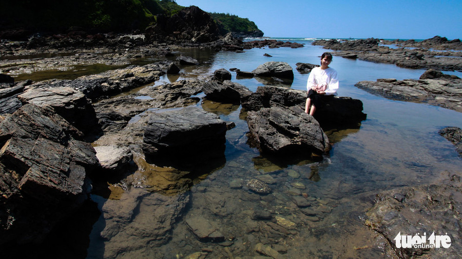 Khi thủy triều xuống, ghềnh Bàn Than lộ ra kỳ vĩ Khi thủy triều xuống, ghềnh Bàn Than lộ ra kỳ vĩ