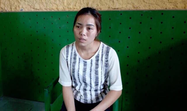  Sang và Xen tại cơ quan điều tra. 