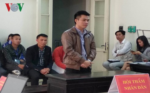 Bị cáo tại phiên tòa sơ thẩm. Bị cáo tại phiên tòa sơ thẩm.