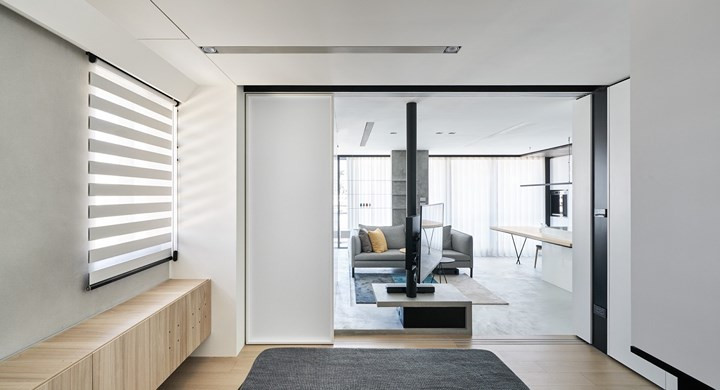 Nếu gia chủ muốn có sự riêng tư có thể sử dụng thêm màn cửa sát trần. Nếu gia chủ muốn có sự riêng tư có thể sử dụng thêm màn cửa sát trần.