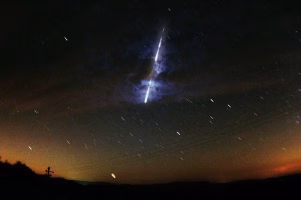 Vệt sao băng qua bầu trời. (Nguồn: USAtoday.com)