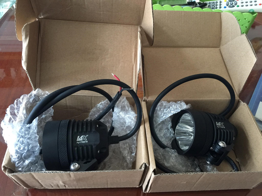  Một loại đèn LED được sử dụng phổ biến. Đây là đèn trợ sáng hiệu suất cao, cho ánh sáng trắng cường độ mạnh và tầm nhìn xa hơn nhiều so với đèn halogen thông thường.