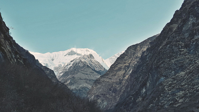 Vẻ đẹp mê hoặc của những ngọn núi ở Nepal