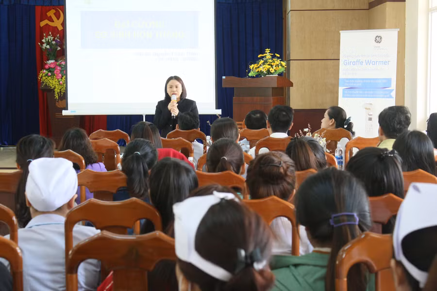 80 học viên tham dự lớp tập huấn. Ảnh: N.N