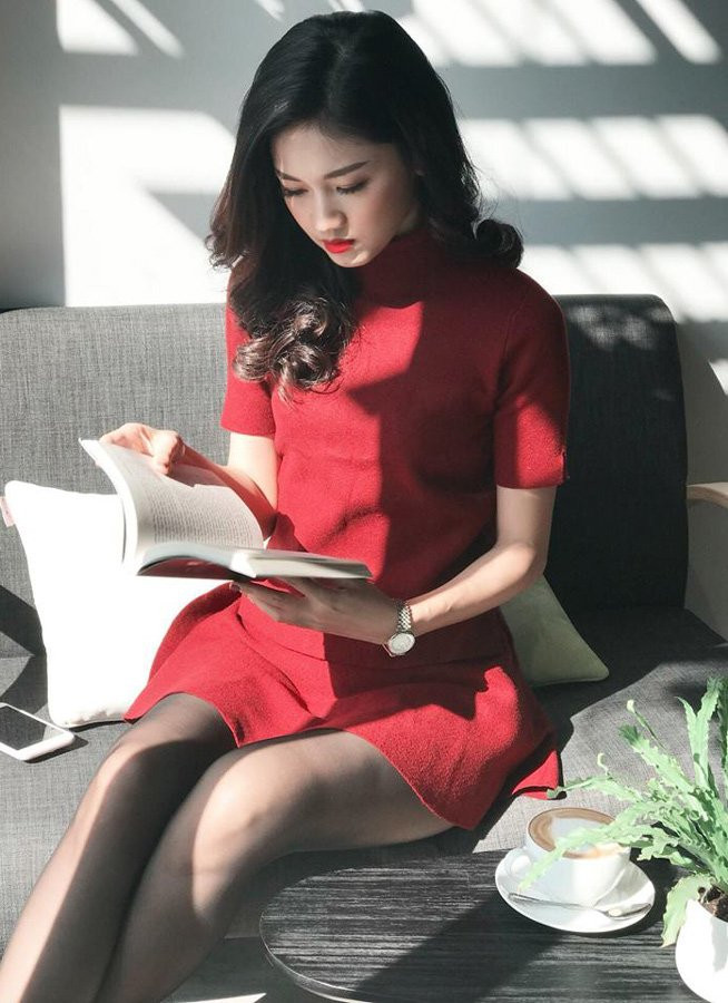  Cô là Á hậu mới nhất gia nhập vào đội ngũ BTV của VTV sau Thuỵ Vân, Tú Anh, Diễm Trang.