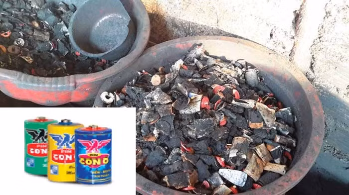 Chất màu đen trong pin Con Ó tại cơ sở sản xuất cà phê ở Đak Nông.