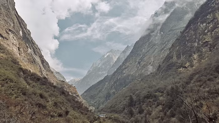  Hình chụp ở trạm dừng chân Himalaya ở độ cao 2.900m