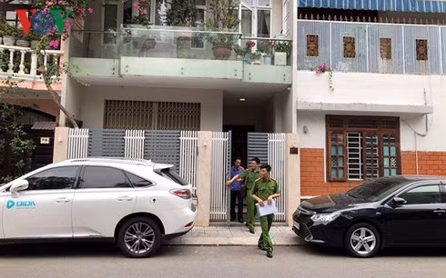 Việc khám nhà ông Văn Hữu Chiến kết thúc lúc 10 giờ 30 phút sáng 18-4