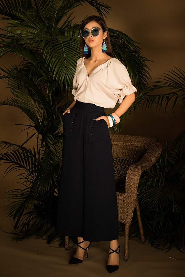 Những xu hướng mới về váy áo cách điệu được giới trẻ châu Á yêu thích đều được nhà mốt Việt cập nhật nhanh nhậy. Những xu hướng mới về váy áo cách điệu được giới trẻ châu Á yêu thích đều được nhà mốt Việt cập nhật nhanh nhậy.