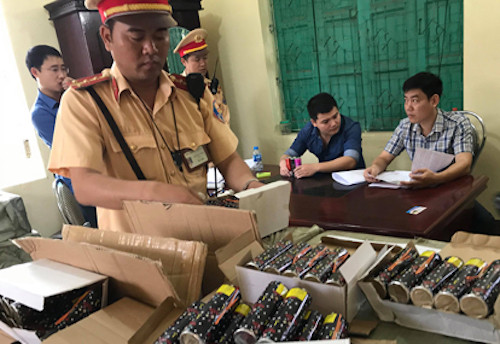 Tang vật bị niêm phong để phục vụ điều tra.  Tang vật bị niêm phong để phục vụ điều tra.
